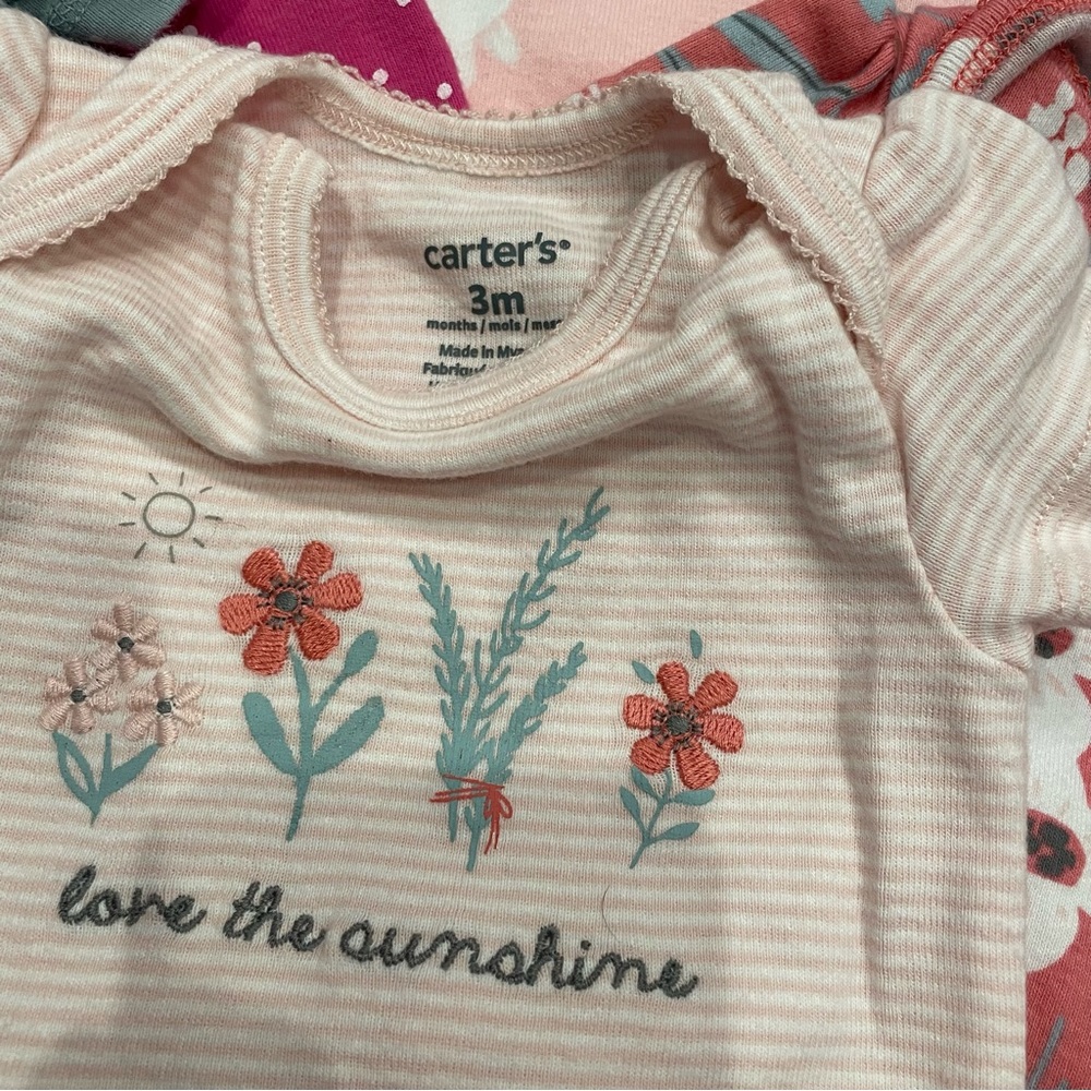 Set of 6 Carter’s Bodysuits Onesies for baby girl size 3 months excellent cond - Picture 2 of 2
